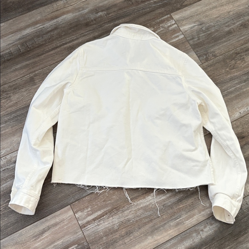 Revolve Pistola Hensley Raw-Edge Cropped Denim Jacket White - Picture 5 of 6